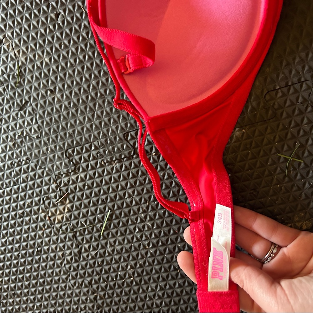 Pink Bra - Picture 3 of 4